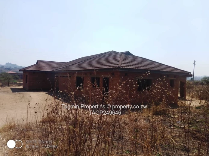 House forsale Charlotte Brooke harare 