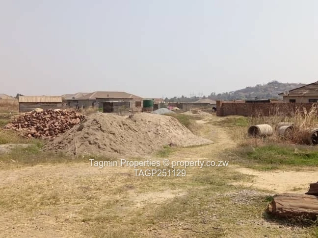 *RESIDENTIAL STAND FOR SALE - WARREN PARK D, HARARE*  *Stand Details:* - *Size:* 229 sqm - *Ownershi