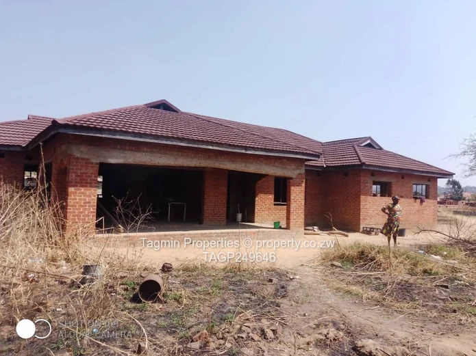 House forsale Charlotte Brooke harare 