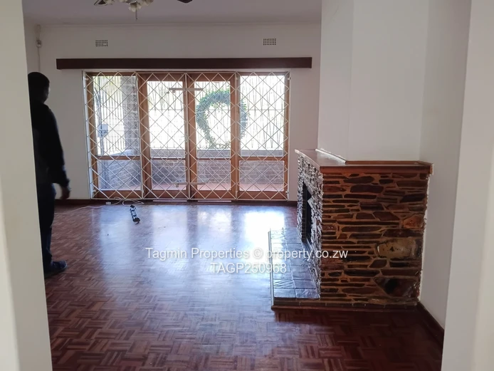 Modern 2-Bed fla for Rent in Sentosa Heights Complex (Roy road)
